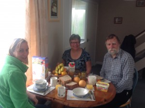 Continental Breakfast mit Ann und Tom